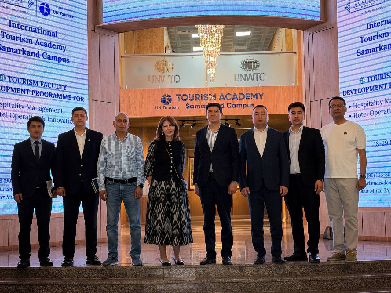 Toshkentdagi Singapur menejmentni rivojlantirish instituti tomonidan ilgari surilayotgan yangi loyihani amalga oshirish uchun Samarqanddagi “Ipak yo‘li” turizm va madaniy meros xalqaro universiteti va Xalqaro turizm Akademiyasi tajribasi o‘rganilmoqda.
